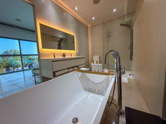Room image 2