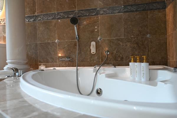 Room image 31