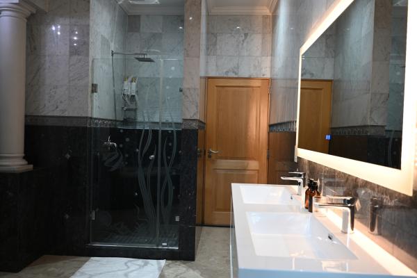 Room image 23