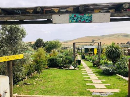 Anna Beulah Farm - Garden