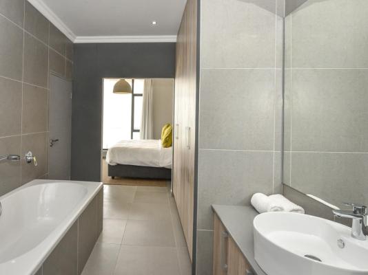 Room image 3