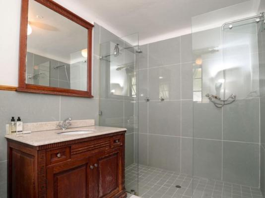 Dark Chocolate Guesthouse - 274895