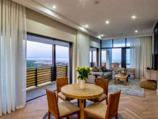 Kabeljous Beach Apartments - Living Room