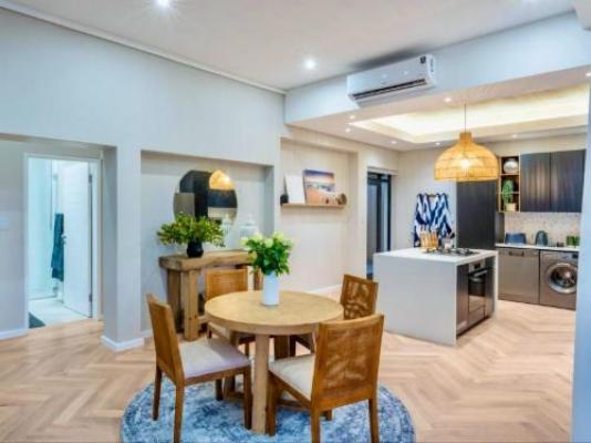 Kabeljous Beach Apartments - Living Room