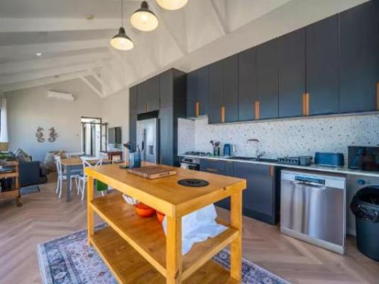 Kabeljous Beach Apartments - Breakfast area