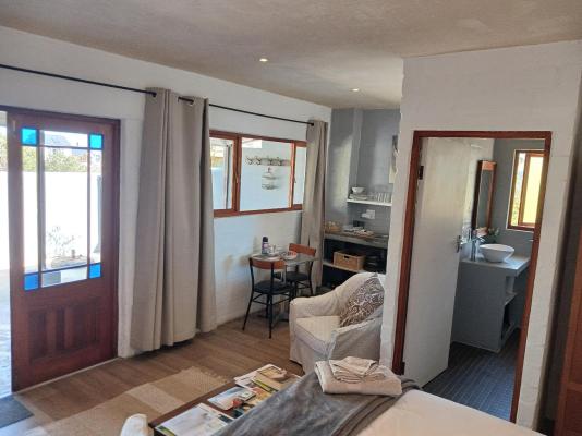 Room image 8
