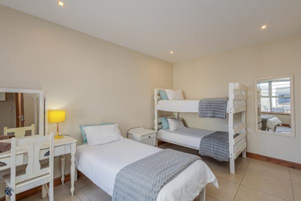 Sandbaai Villa Langebaan Self-catering - 275229