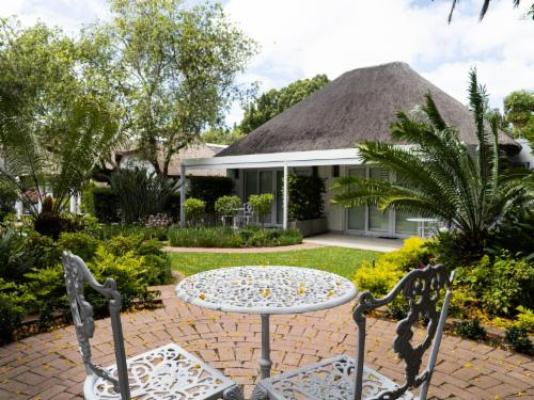 Cape Village Lodge - Patio