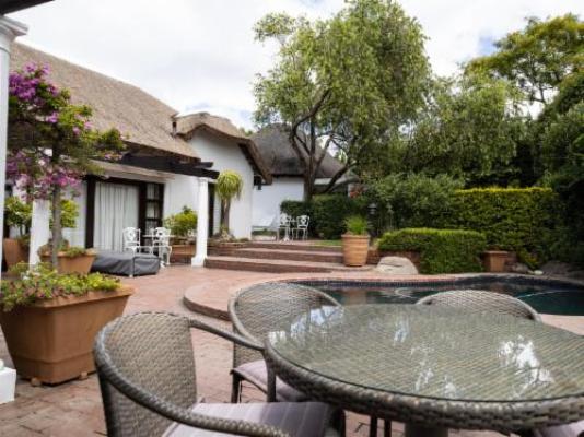 Cape Village Lodge - Patio