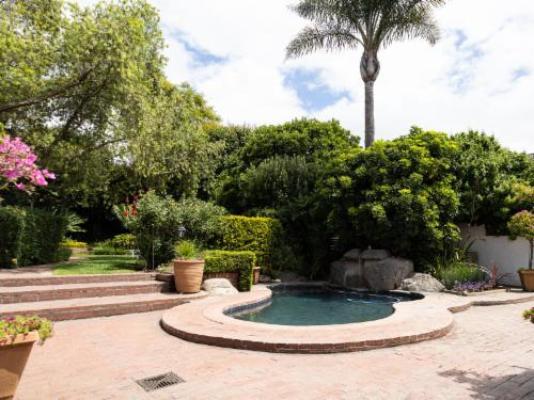 Cape Village Lodge - Swimming pool