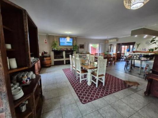 Dilisca Guesthouse - Breakfast area