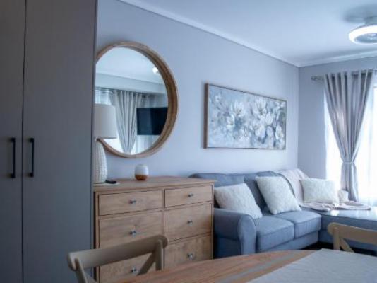 Earls Court Corner - Living Room