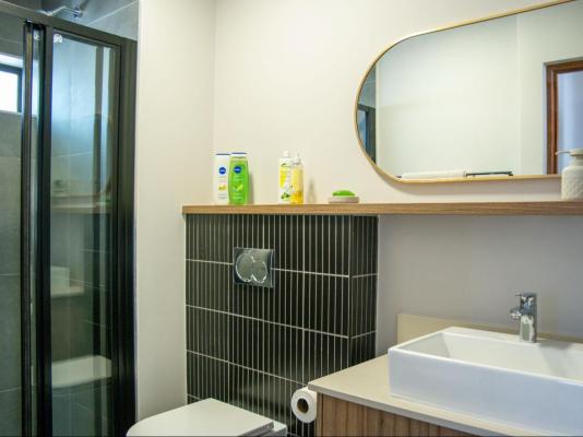 Earls Court Corner - 275440