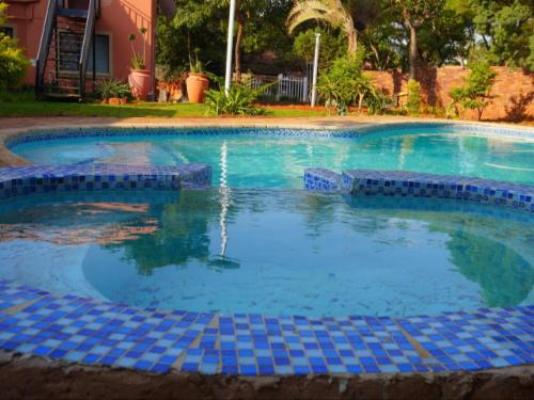 Mount Vista Guest House - Swimming pool