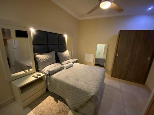 Room image 3