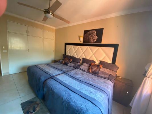 Room image 1