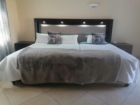 Room image 1