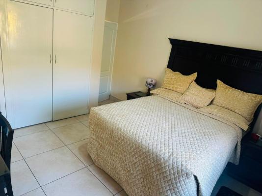 Room image 3