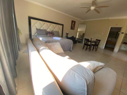 Room image 1