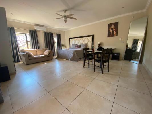 Room image 2