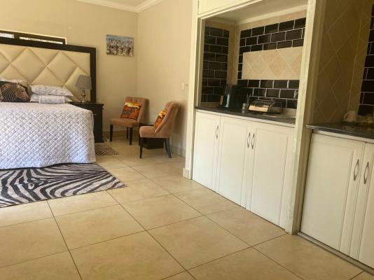 Room image 2