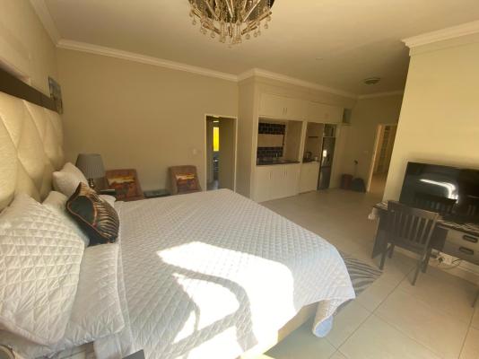 Room image 5