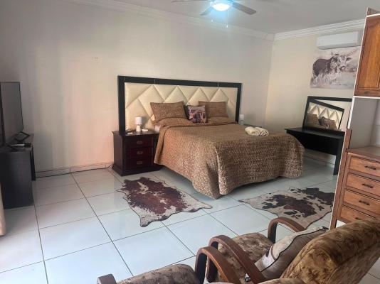Room image 2