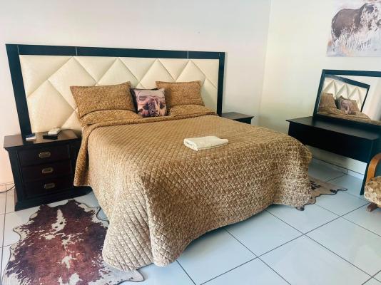 Room image 6