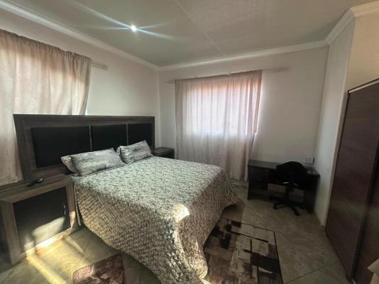 Room image 1