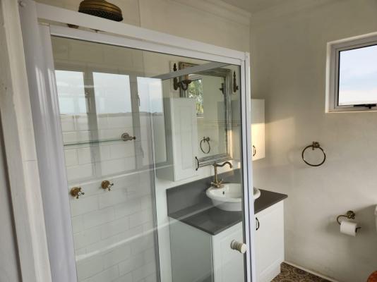 Room image 1