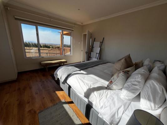 Room image 2