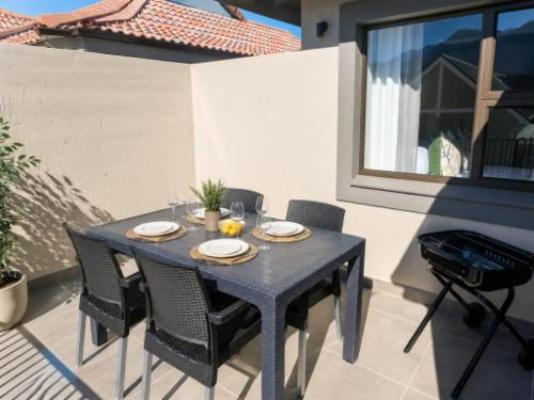 Booked in Time at Earls Court Corner - Patio
