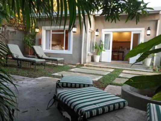 CocoMo Boutique Coastal Garden Studio - Garden