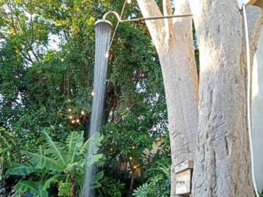 CocoMo Boutique Coastal Garden Studio - Shower