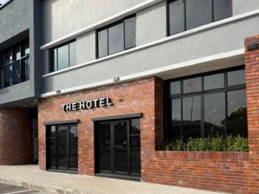 Railway Hotel - Facade or entrance