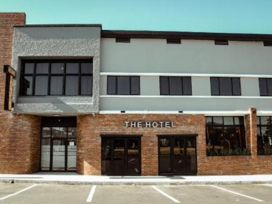 Railway Hotel - Facade or entrance