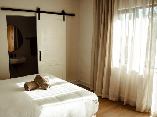 Room image 1