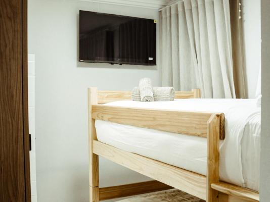 Railway Hotel - 275909