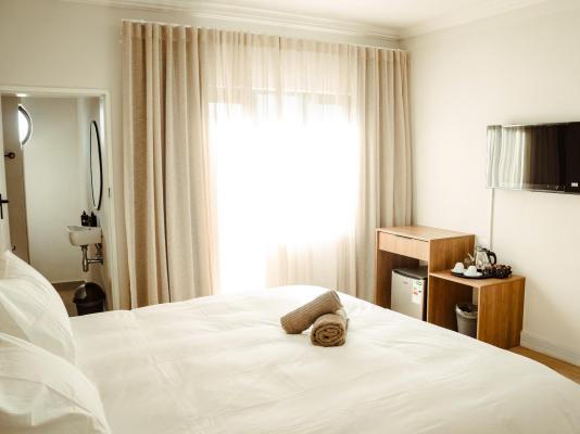 Railway Hotel - 275919