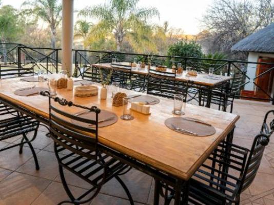 Beyond Wood Lodge - Breakfast area