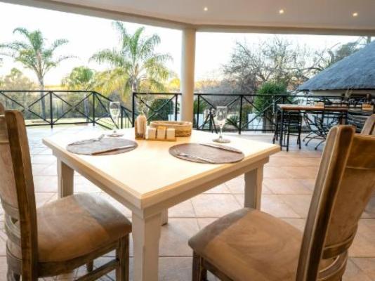 Beyond Wood Lodge - Breakfast area