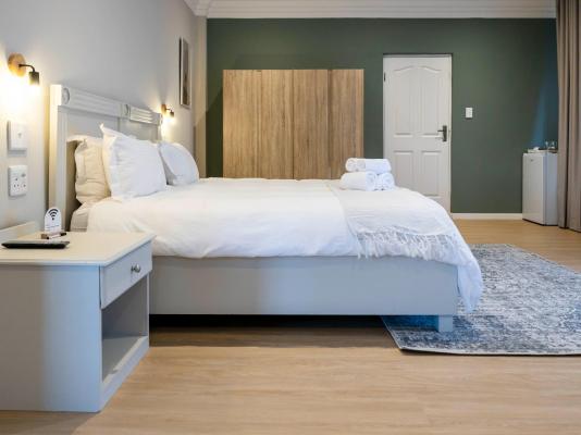 Beyond Wood Lodge - 275967