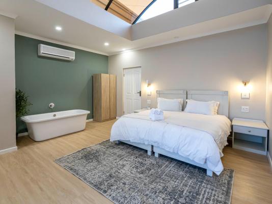 Beyond Wood Lodge - 275982