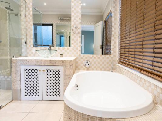 Beyond Wood Lodge - 275989