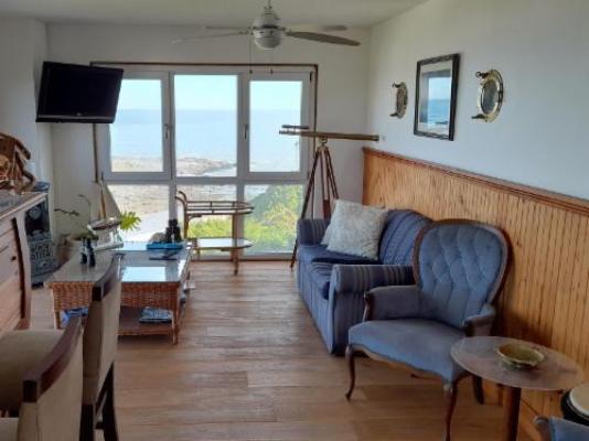 Swept Away Guesthouse - Lounge or bar