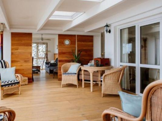 Swept Away Guesthouse - Lounge or bar