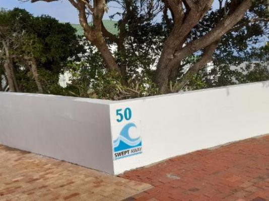 Swept Away Guesthouse - Property / Building