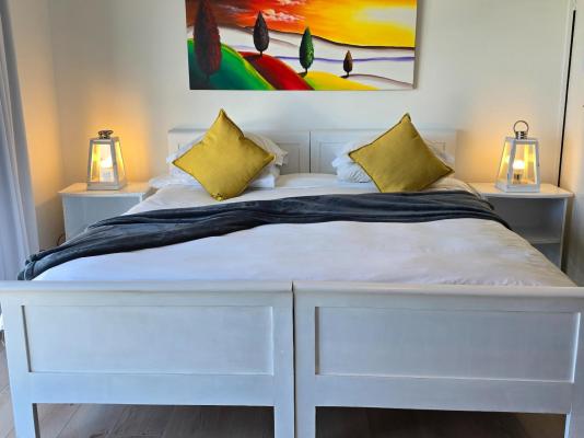 Swept Away Guesthouse - 276063