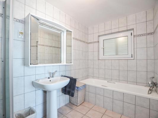 Swept Away Guesthouse - 276070