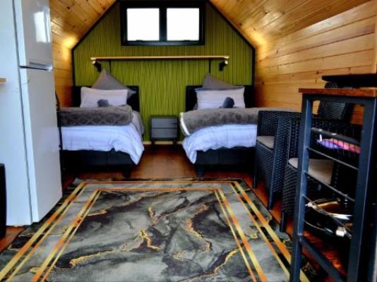 Peace Haven at Windfarm Accommodation - Photo of the whole room